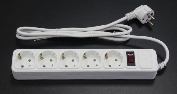 Сетевой фильтр 5bites SP5W-130 5S, 3х0.75мм2, 3м, белый Сетевой фильтр 5bites SP5W-130 5S, 3х0.75мм2, 3м, белый